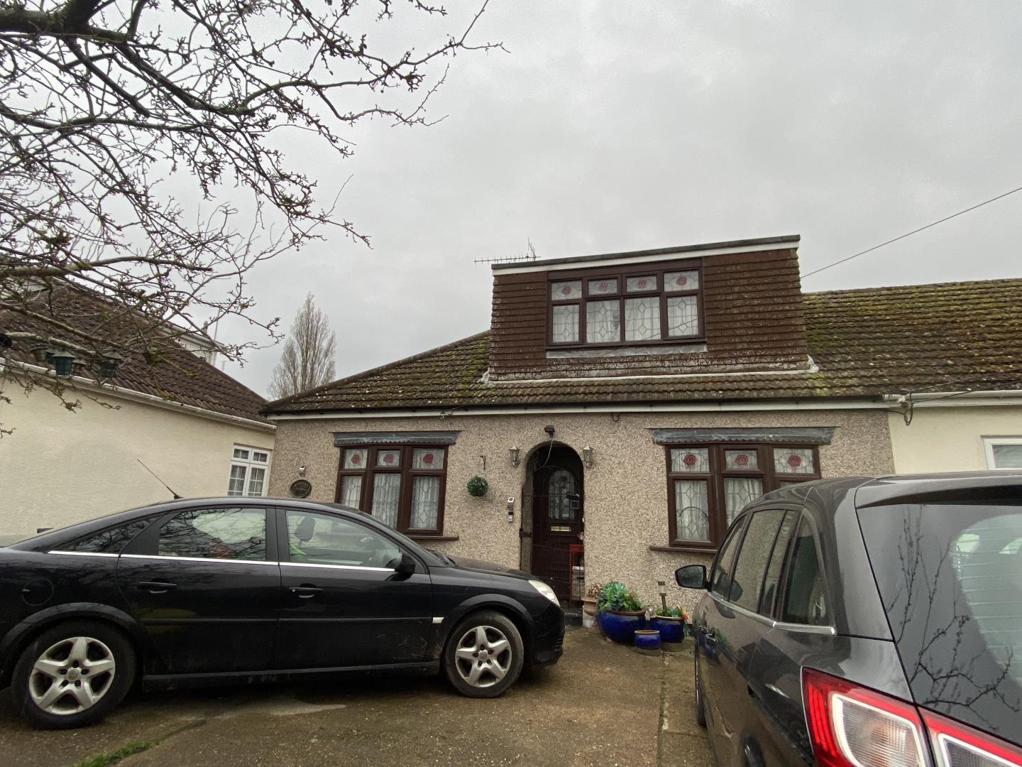 3 Bedroom Semi Detached Bungalow For Sale At Eversley Road Basildon